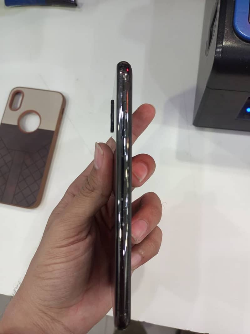 Apple iPhone X 2