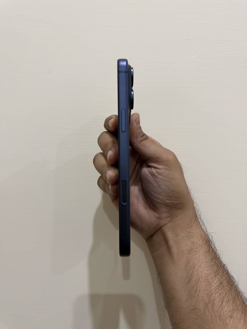 Apple iPhone 17 Pro Max 2