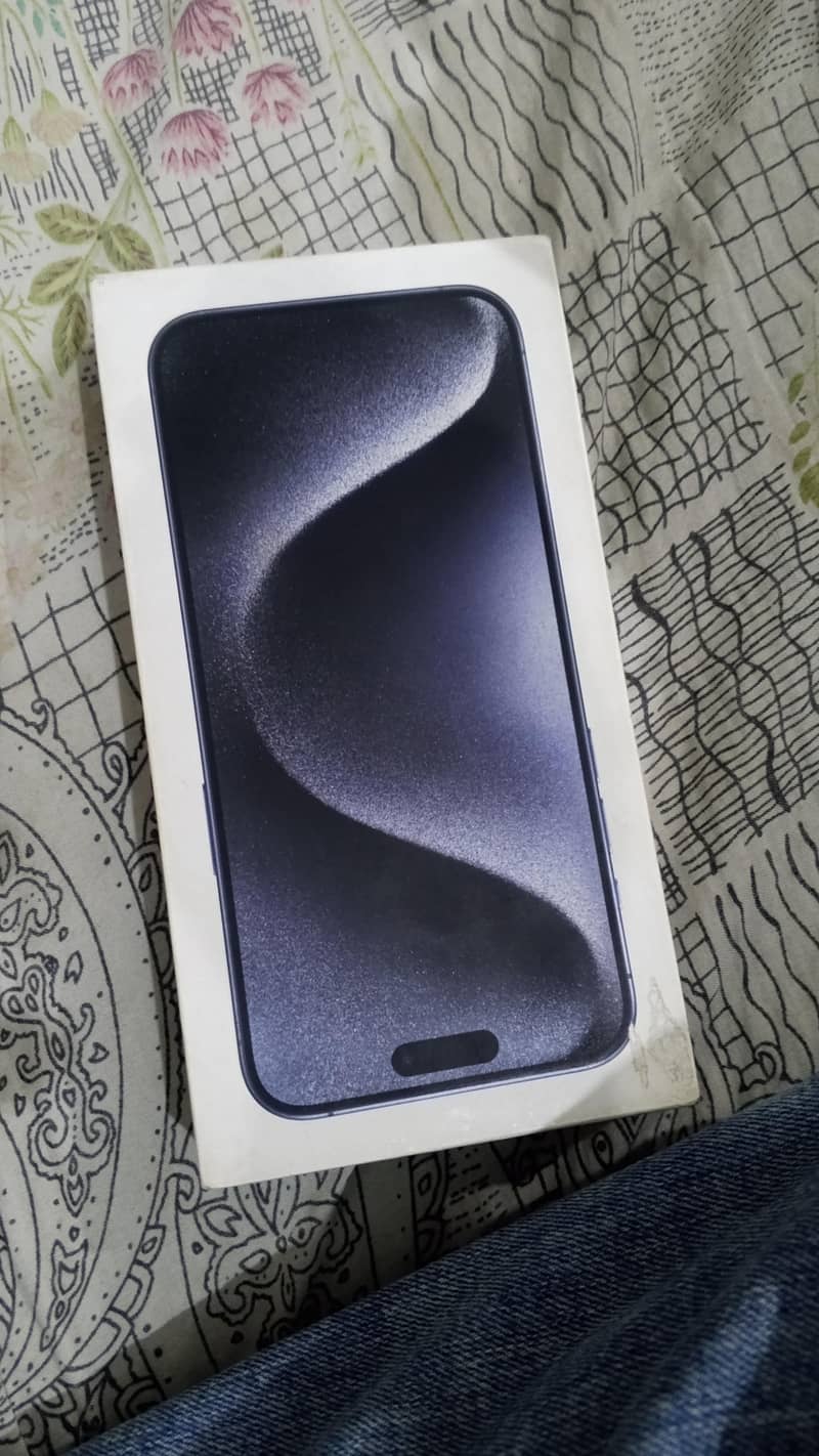 Apple iPhone 15 Pro Max 0