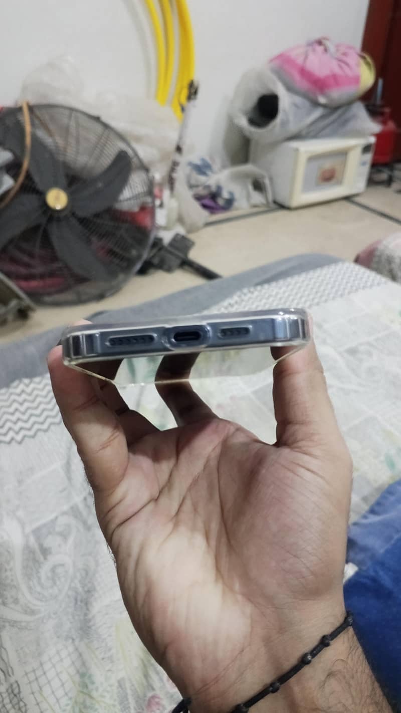 Apple iPhone 15 Pro Max 3