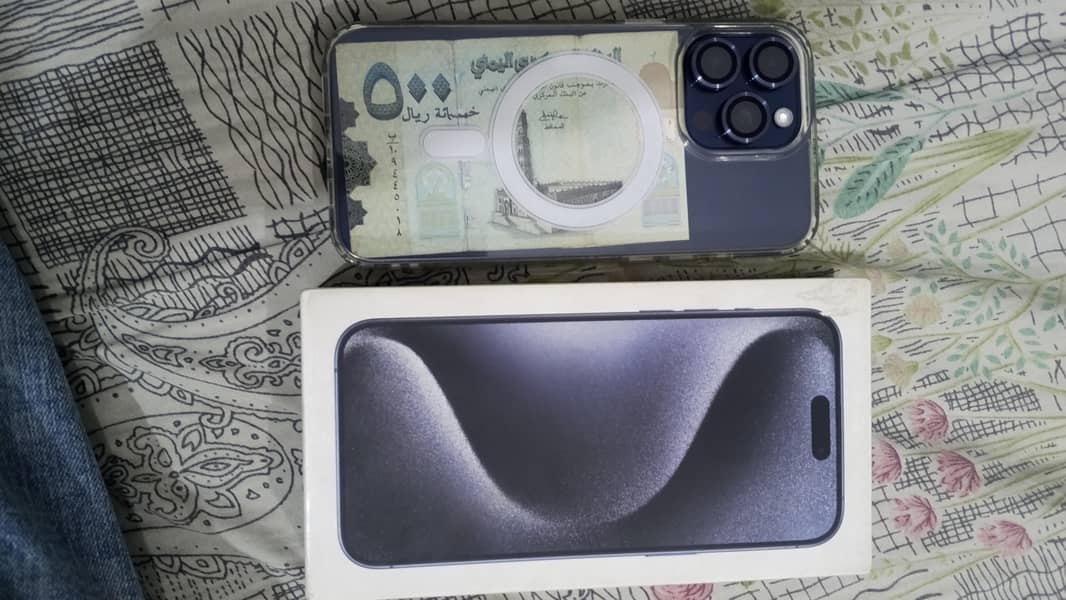 Apple iPhone 15 Pro Max 12