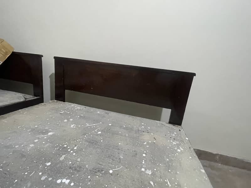Single bed pair 3