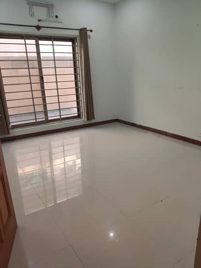 40x80 Ground Floor For Rent In G13