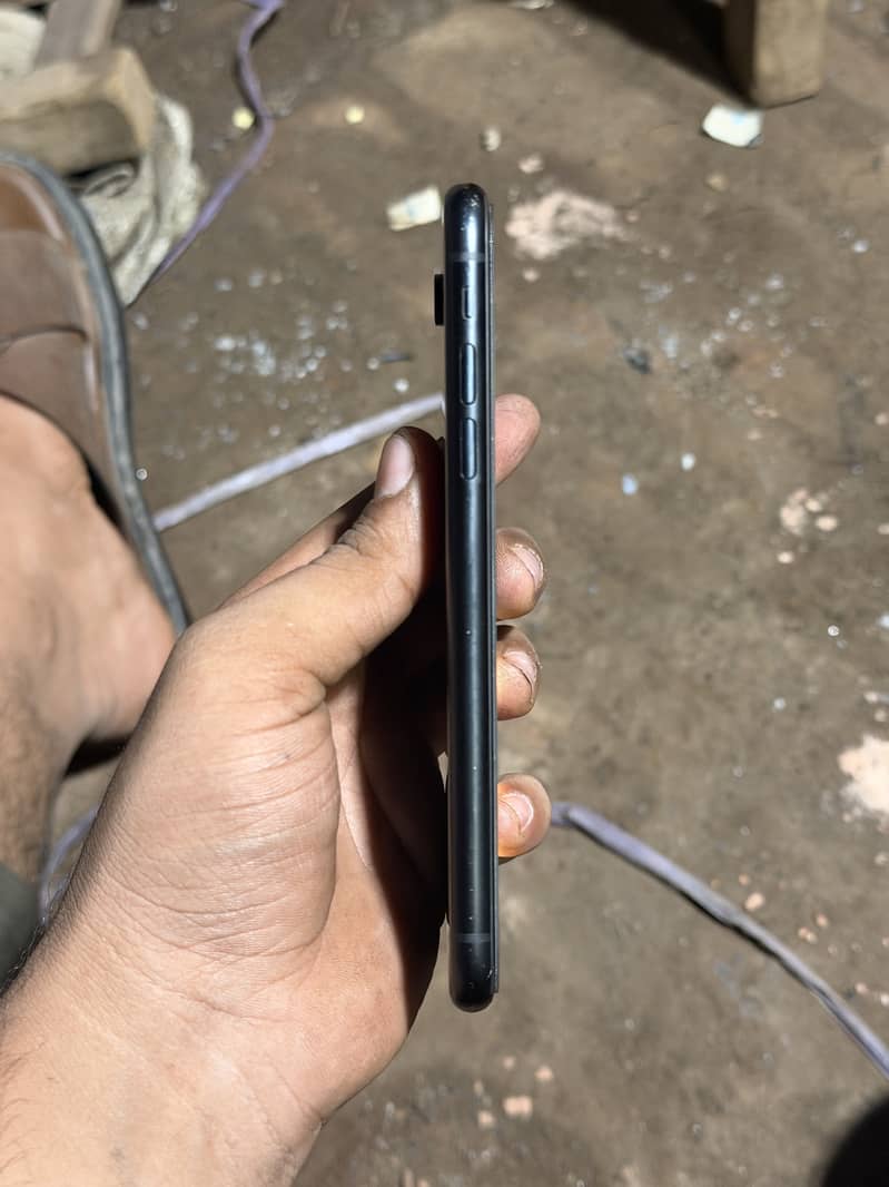 Apple iPhone XR 2