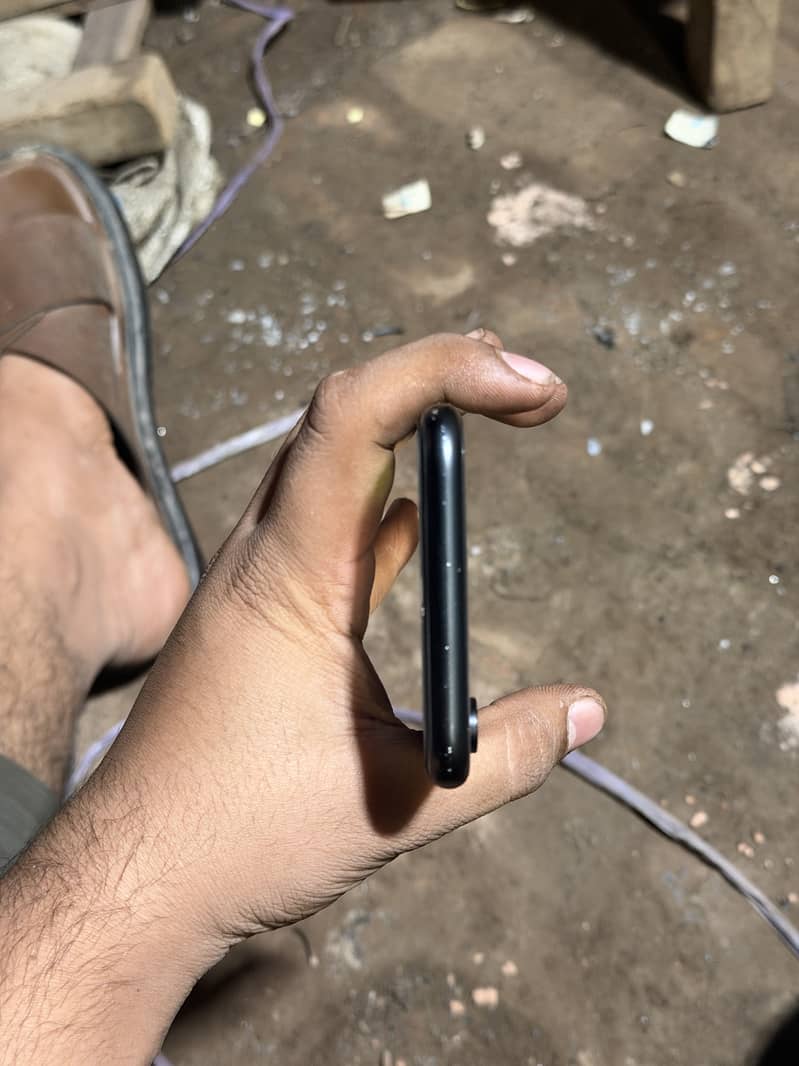 Apple iPhone XR 5