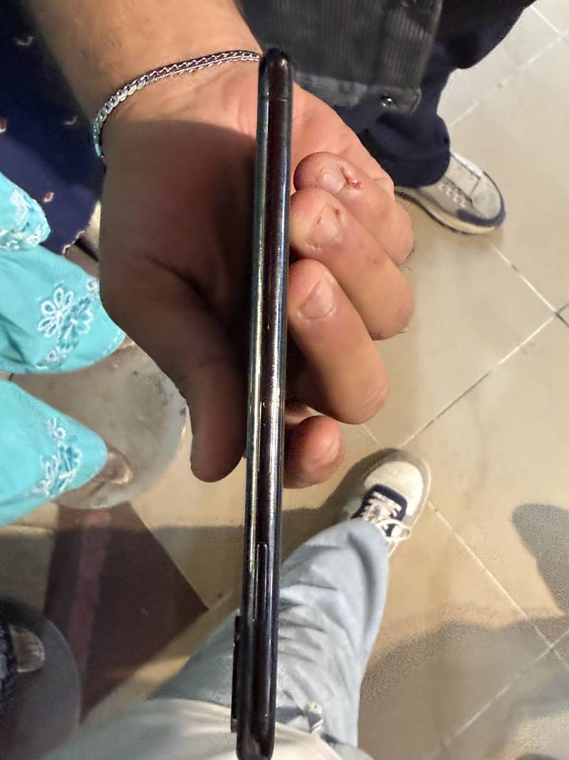 Apple iPhone XS Max 1