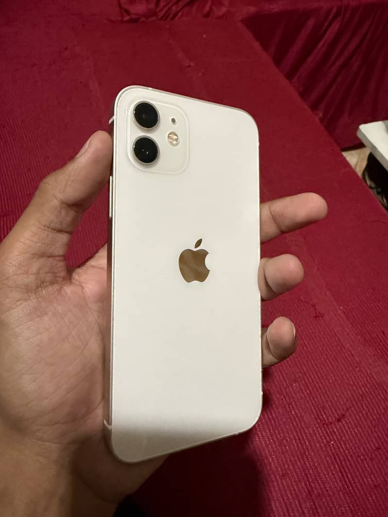 Apple iPhone 12 3