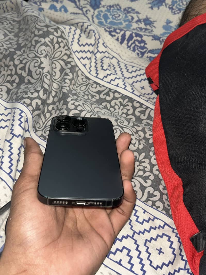Apple iPhone 14 Pro 3