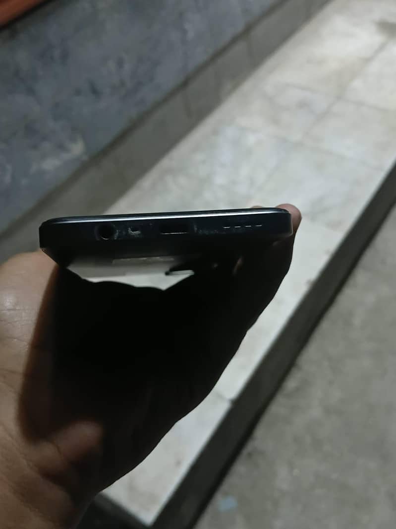Realme Note 60x 4