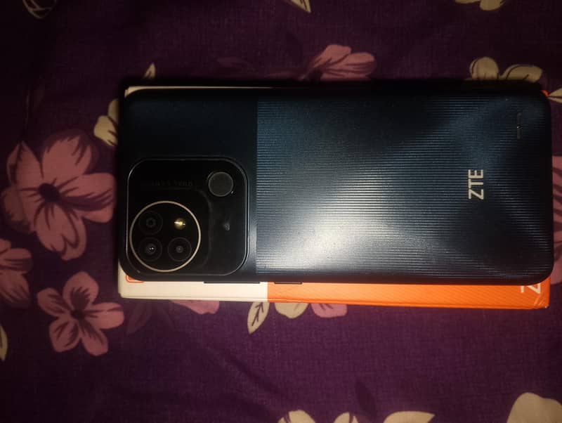 Zte Blade 53 pro 0