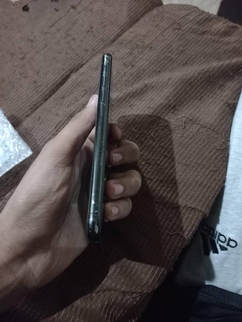 Apple iPhone X 1