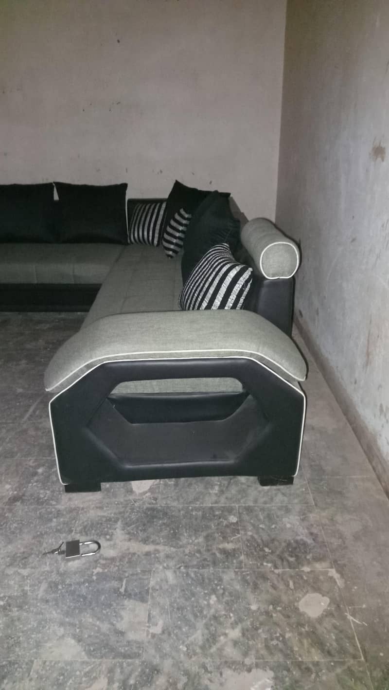 7 Seater L-shape Sofa 3
