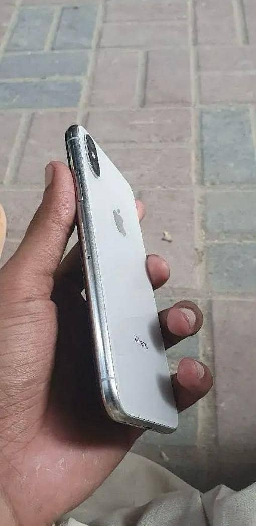 Apple iPhone X 3