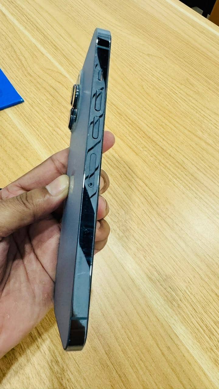 Apple iPhone 13 Pro Max 3