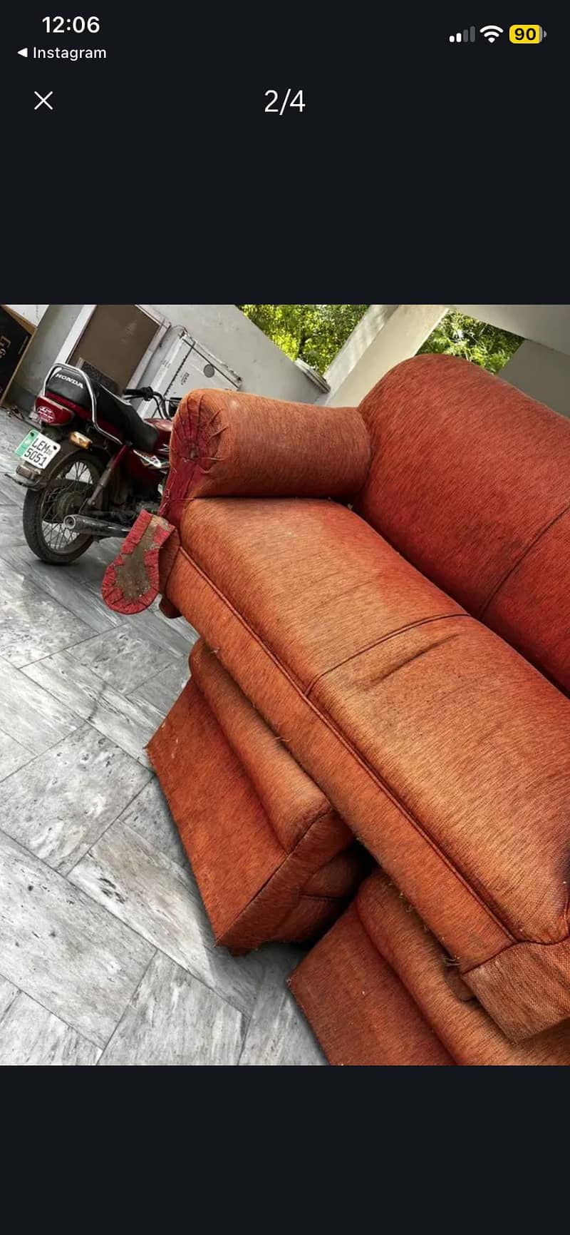 Sofa condition in pics 1