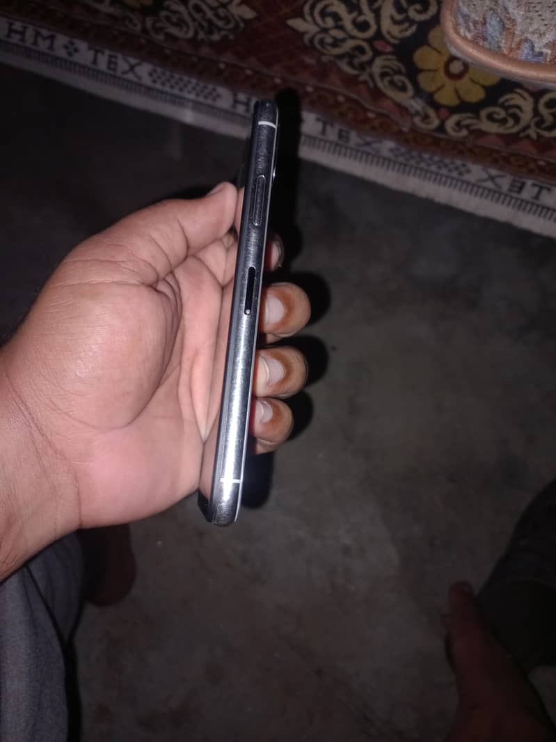 Apple iPhone X 2