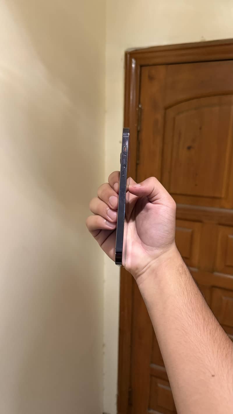 Apple iPhone 14 Pro Max 5