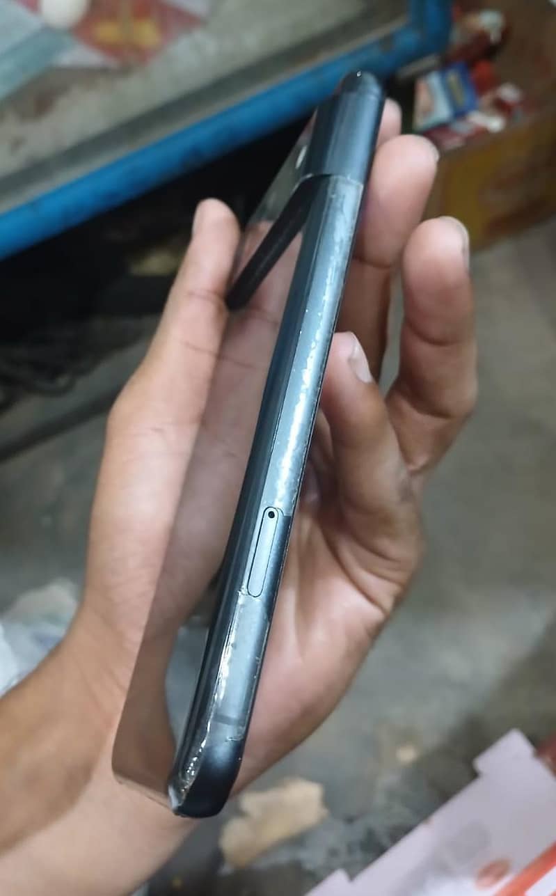Google Pixel 8 2