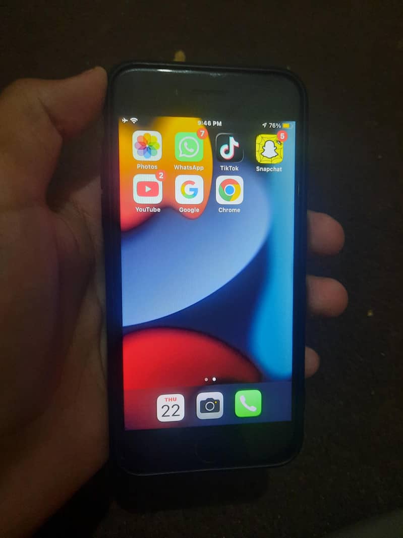 Apple iPhone 7 2