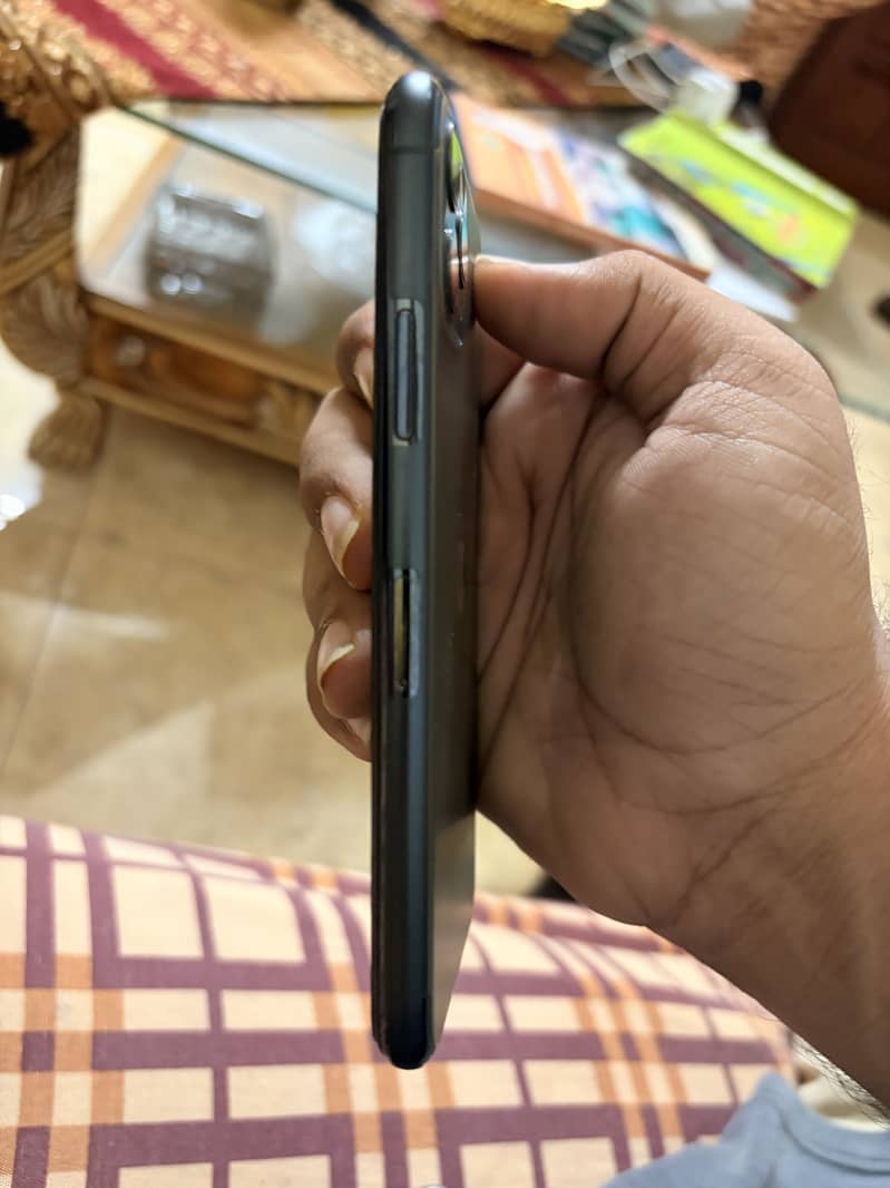 Apple iPhone 11 Pro 1