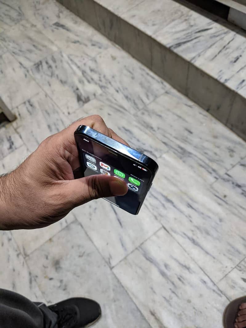 Apple iPhone 12 Pro 4