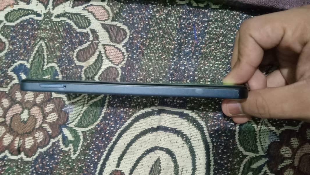 Tecno Spark 10  4/128 1