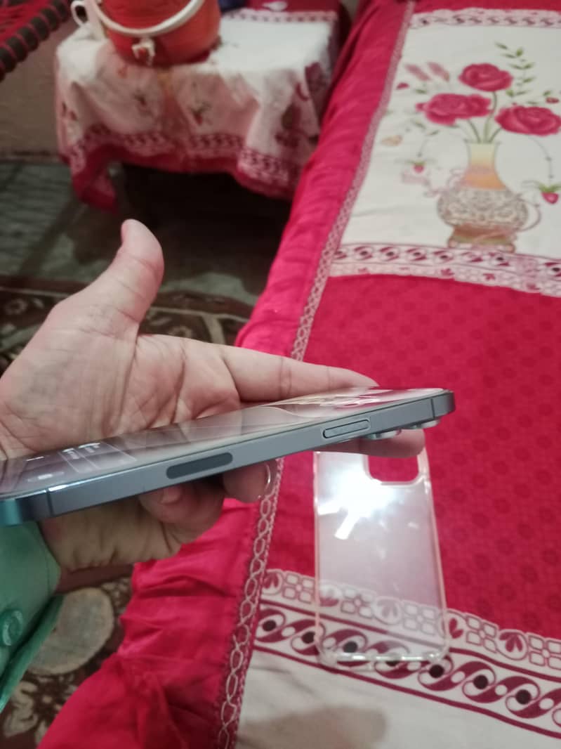 iphone 13pro max 4