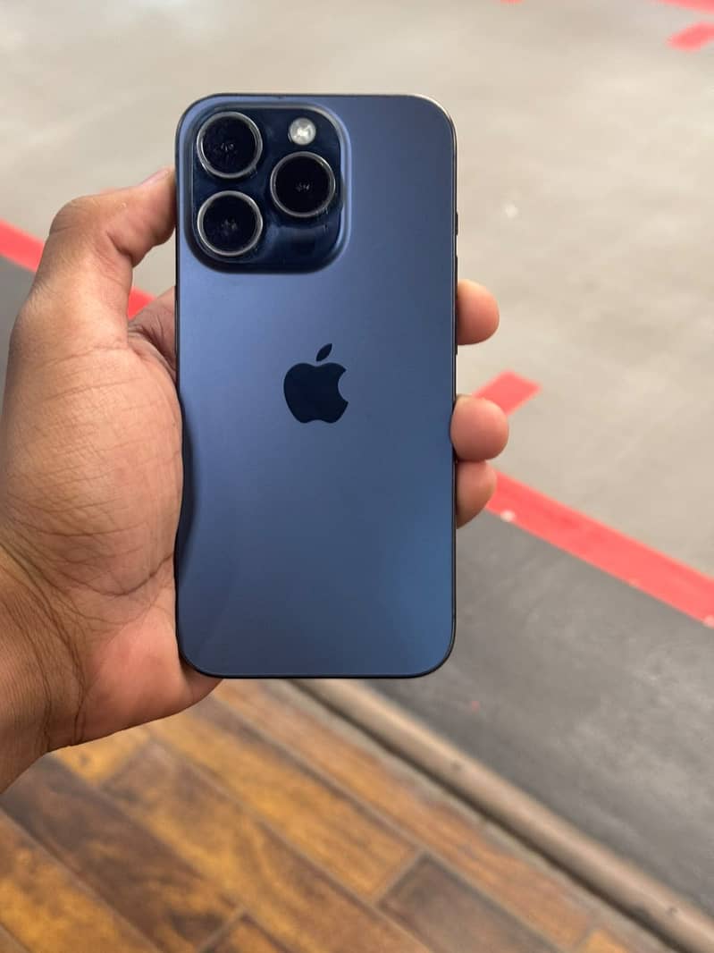 Apple iPhone 15 Pro 0