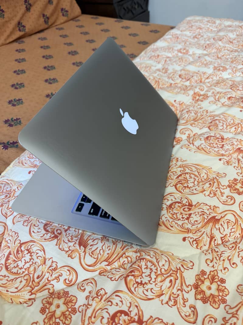 Macbook Air 2015 model 1