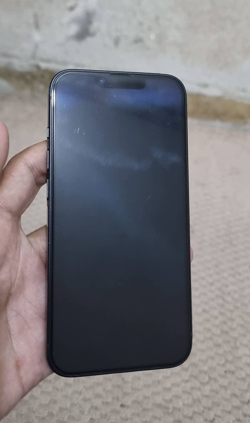 Apple iPhone 13 2