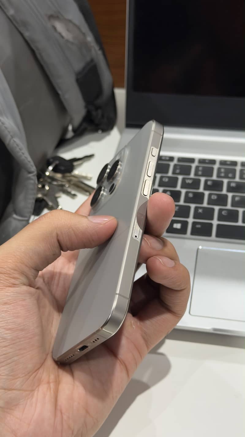 Apple iPhone 15 Pro 1