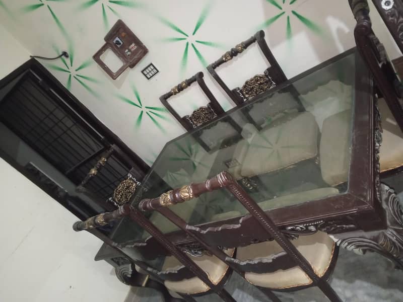 solid dining tables arjent sale 1