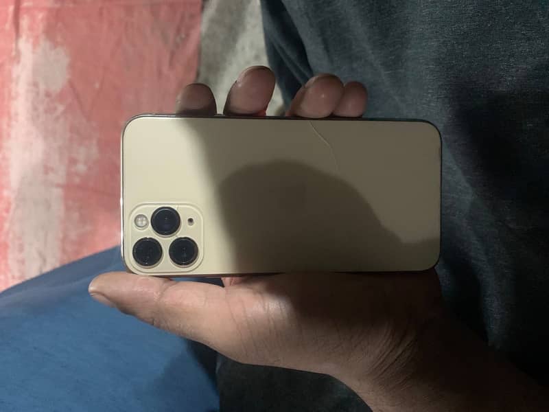 Apple iPhone 11 Pro 2