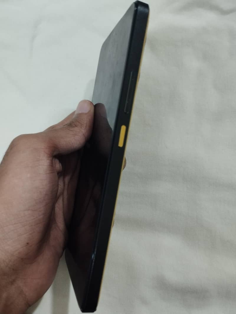 Xiaomi POCO X6 Pro 4
