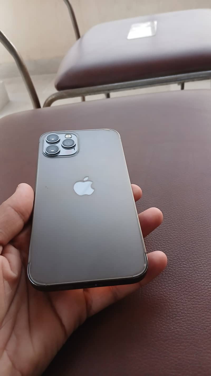 Apple iPhone 12 Pro 2