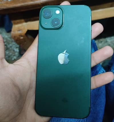 Apple iPhone 13
