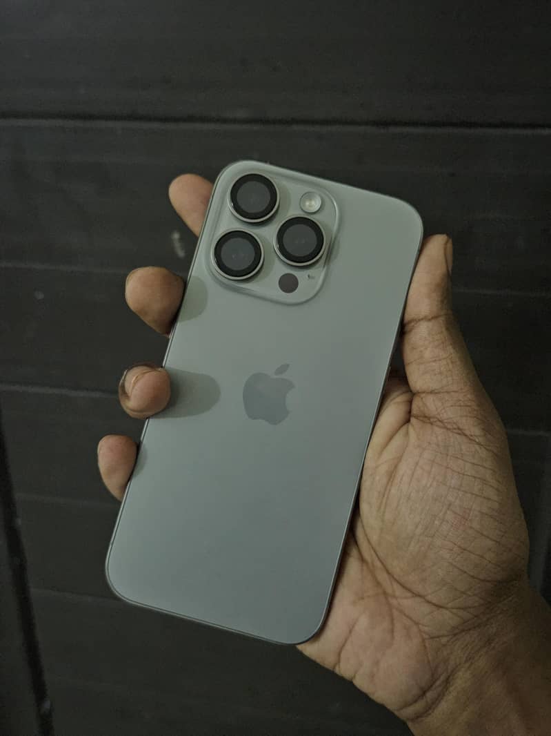 Apple iPhone 15 Pro 1