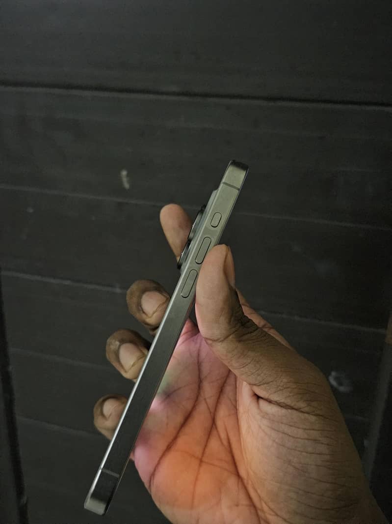 Apple iPhone 15 Pro 5