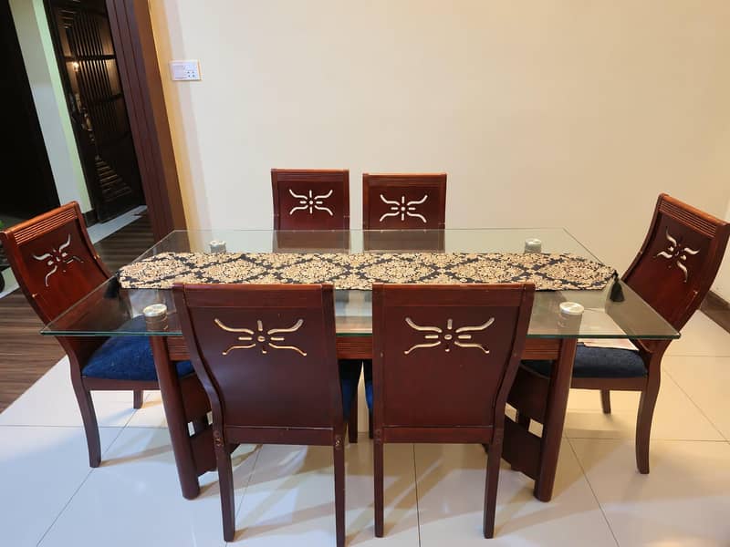 Dining table with 6 chairs 1