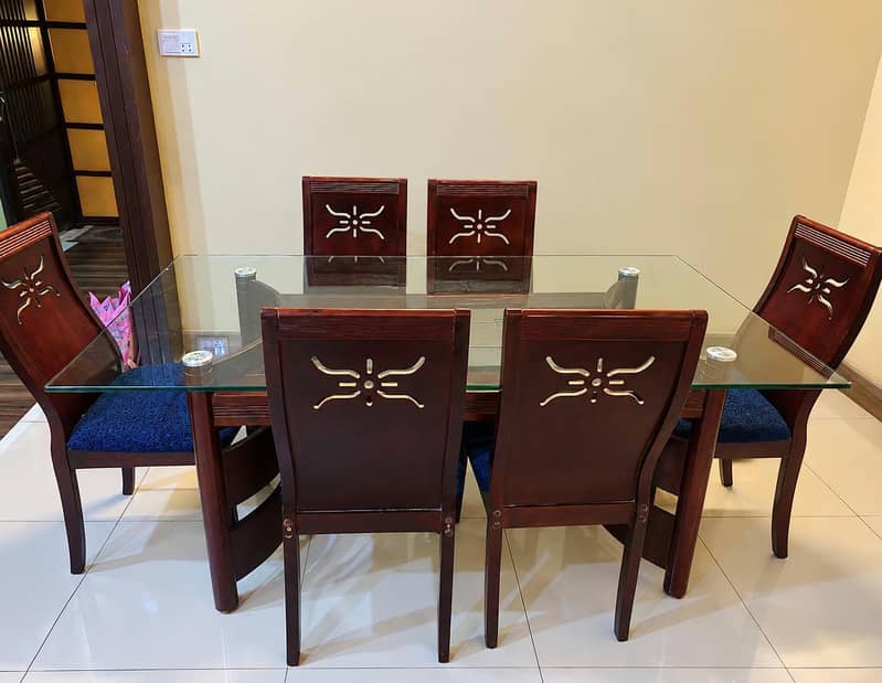 Dining table with 6 chairs 2
