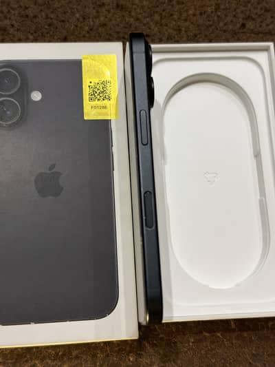 Apple iPhone 16