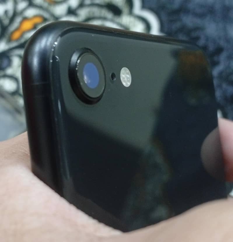 iPhone SE / 128gb PTA 0