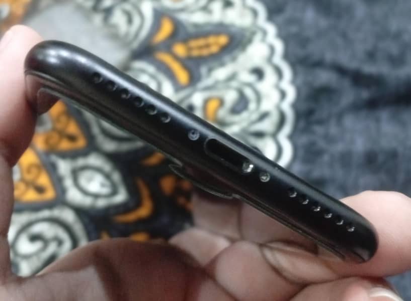 iPhone SE / 128gb PTA 2