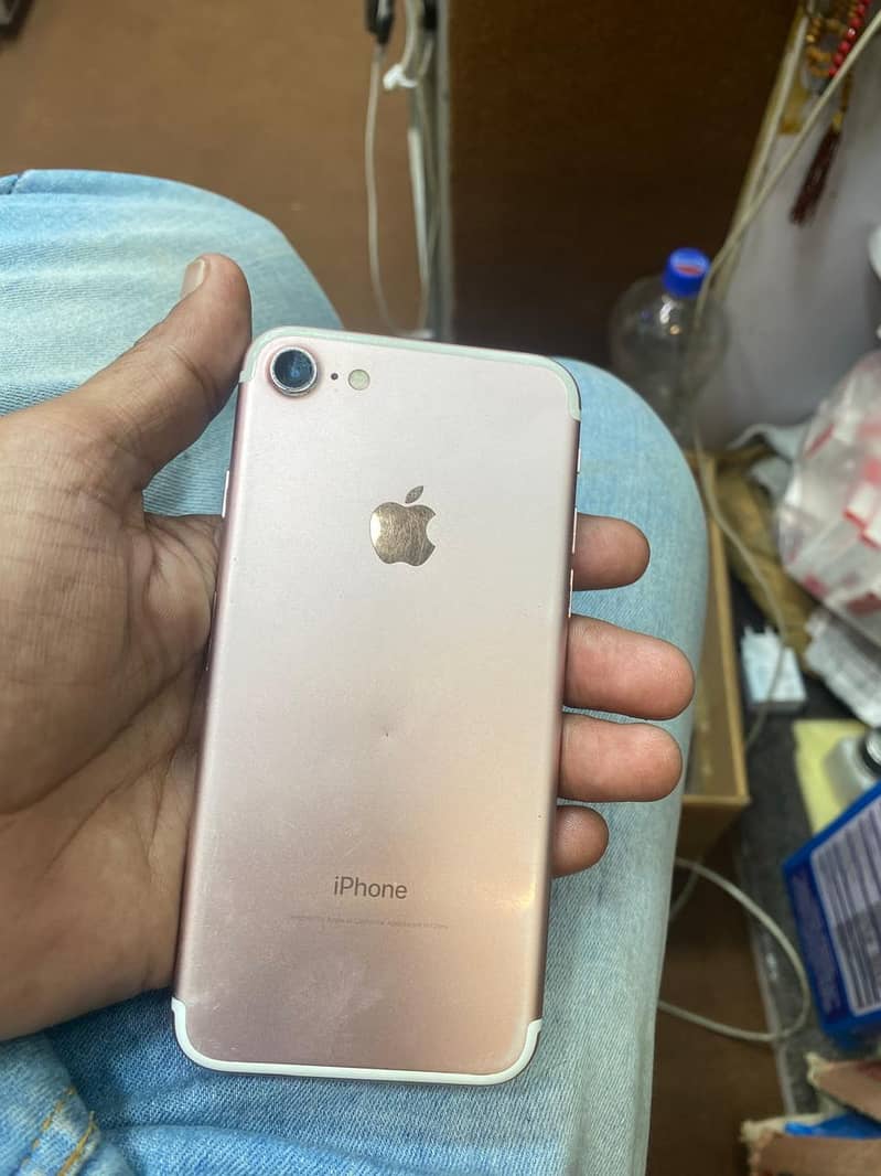 Apple iPhone 7 11