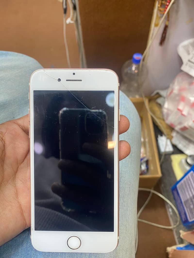 Apple iPhone 7 12
