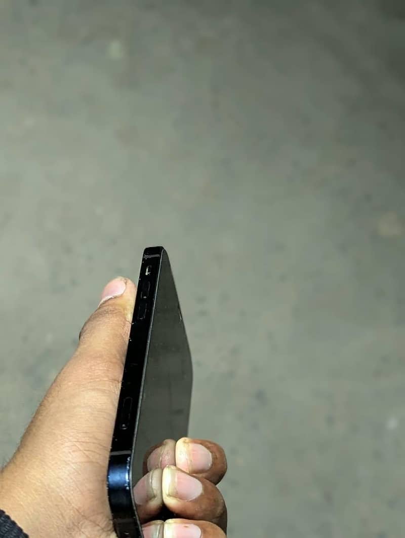 Apple iPhone 12 2