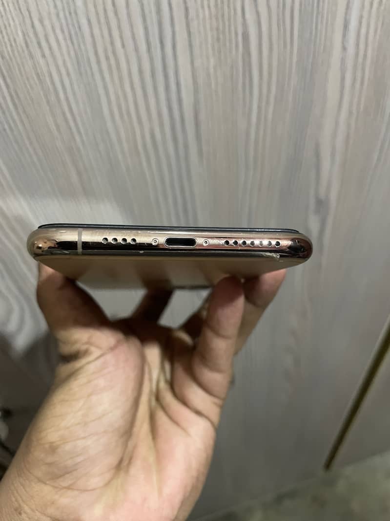 Apple iPhone 11 Pro Max 3