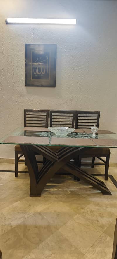 Dining table with Chairs