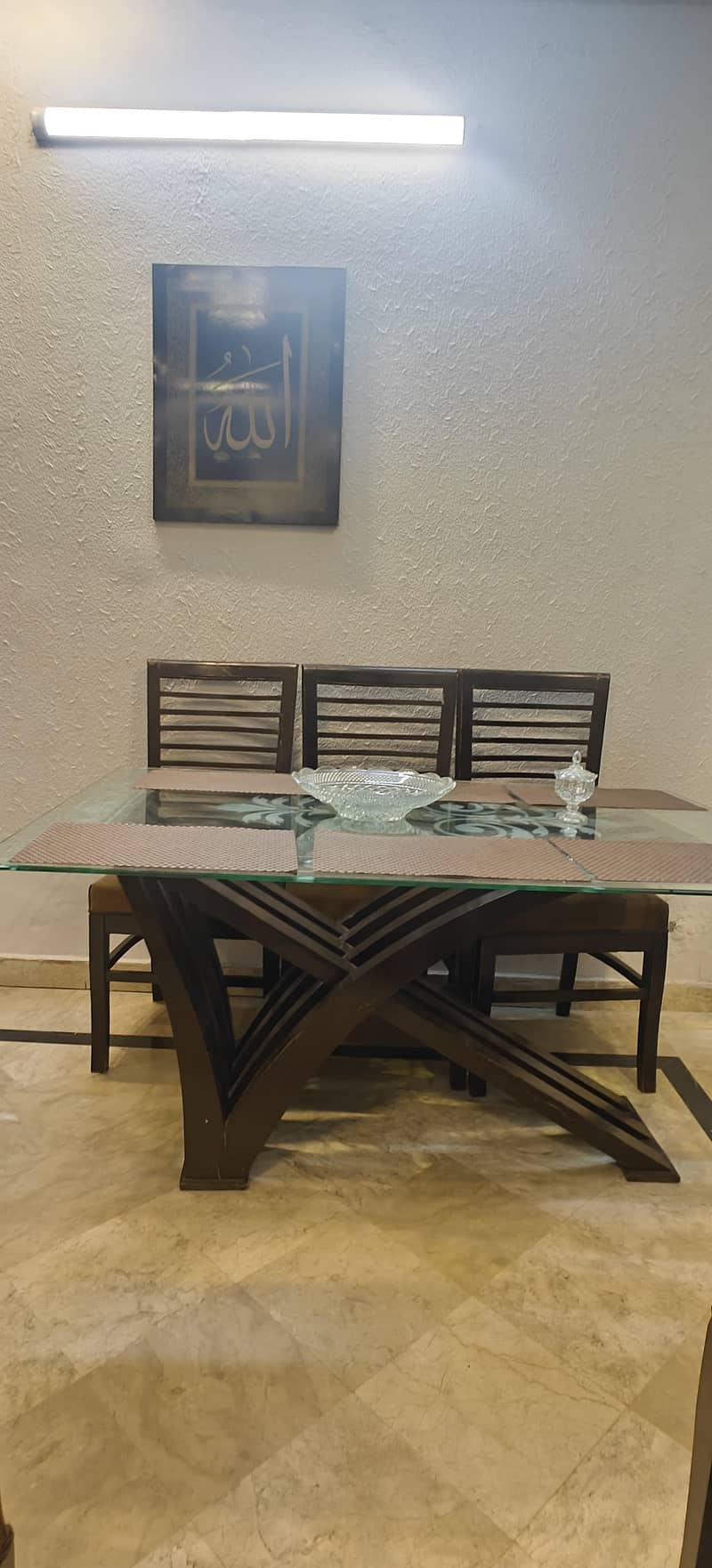 Dining table with Chairs 0