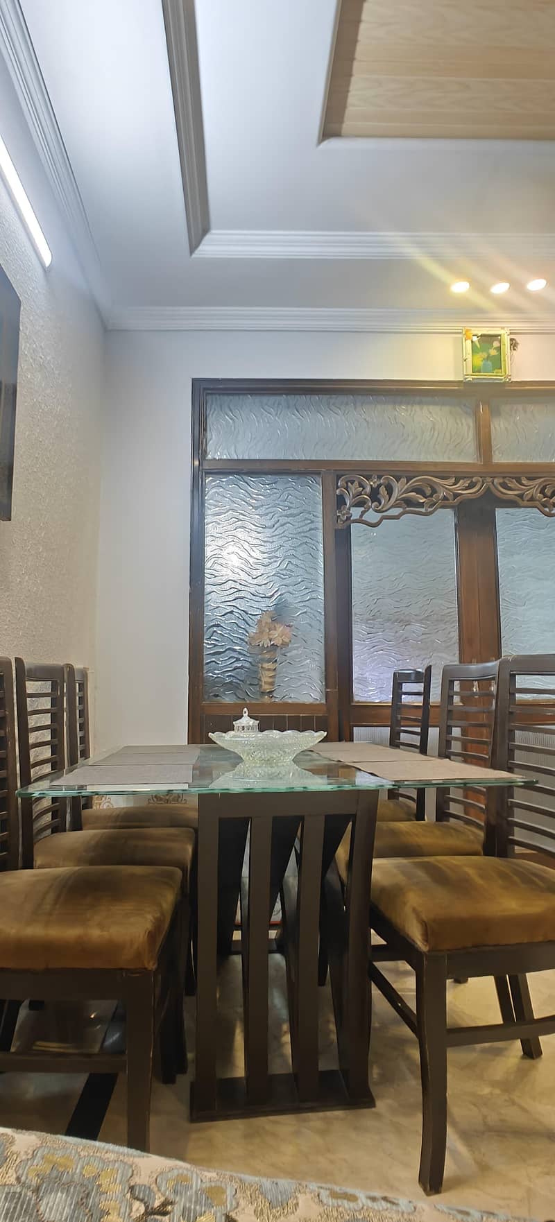 Dining table with Chairs 3